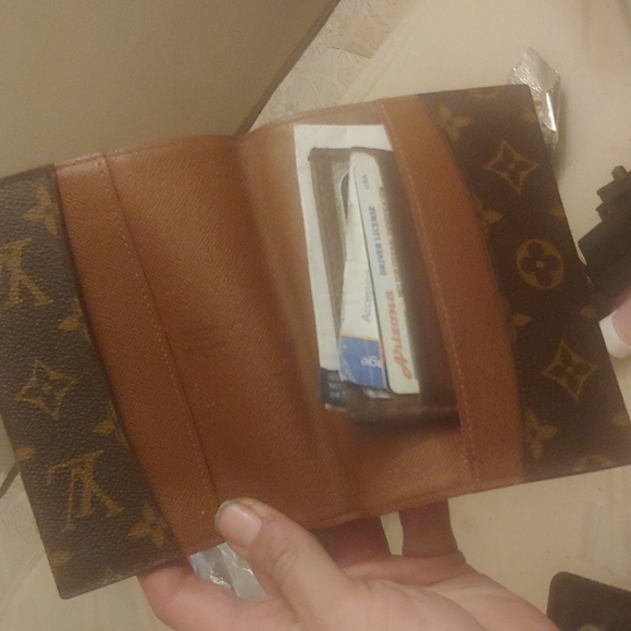 Louis vuitton wallet - Picture 3 of 4